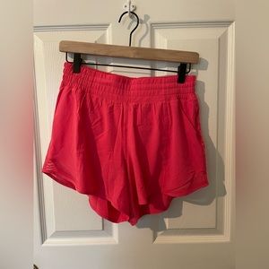 Lululemon Hotty Hot Shorts High Rise 4” Inseam Size 6 (Lip Gloss)